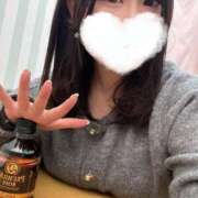 もも 来週の予定🗓️✨ 白い巨乳