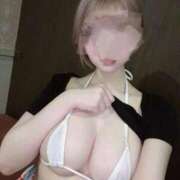 らら 明日12時から出勤です🫶 天空のマット