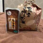 ヒメ日記 2025/10/15 07:15 投稿 まき シルクハット