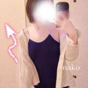 本部 なこ はろはろぉイベだ！🤟 夜這い＆イメクラ妄想する女学生たち谷九校