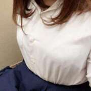 三上 ゆい 10:00から✨️ 夜這い＆イメクラ妄想する女学生たち谷九校