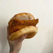 マリ あざした バイオレンス