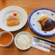 ヒメ日記 2025/10/28 12:02 投稿 みかこ(昭和43年生まれ) 熟年カップル名古屋～生電話からの営み～