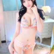 緋月すい 2月もよろしくね🍫 LUXE(リュクス)