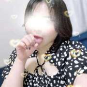 しえり ぷるぷるキッス♡ エンジェルマスカット