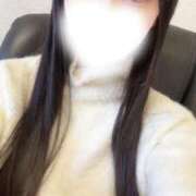 えみ 次回11:30〜🈳 E+アイドルスクール池袋店