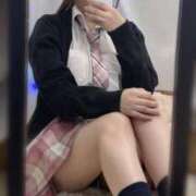 ヒメ日記 2025/04/27 12:27 投稿 ☆なつき☆ 学校帰りの妹に手コキしてもらった件 谷九