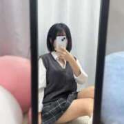 ヒメ日記 2025/10/28 14:15 投稿 ☆なつき☆ 学校帰りの妹に手コキしてもらった件 谷九