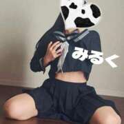 ヒメ日記 2025/10/04 07:20 投稿 みるく 電車ごっこ