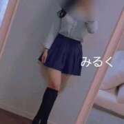 ヒメ日記 2025/10/11 18:20 投稿 みるく 電車ごっこ