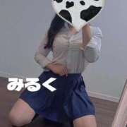 ヒメ日記 2025/10/27 08:20 投稿 みるく 電車ごっこ