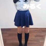 ヒメ日記 2025/11/02 13:20 投稿 みるく 電車ごっこ