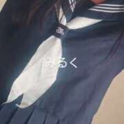 ヒメ日記 2025/12/08 11:20 投稿 みるく 電車ごっこ