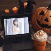 りな かぼちゃの魔法にかけられて…🎃🤍 トリプルA