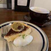 ゆい モグモグ🫠 神田ハンドメイド