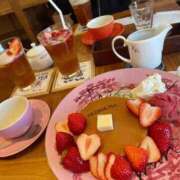 ヒメ日記 2026/03/28 12:20 投稿 ゆきの 電車ごっこ