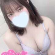 ろあ 何色がすきですか？💜 鶯谷スピン