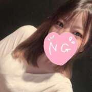 アイル(光り輝く白肌伝説) 12時まで💭 ペロ×2キャンディ