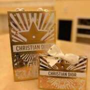 ここ プレゼント🎁 LOVEキタ兎我野店