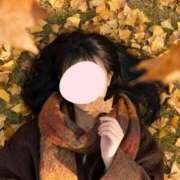 白石ゆり 秋色に染まるゆり𓂃🍁 多恋人倶楽部