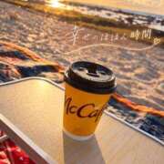 天野 ひすい ✩˚｡⋆  朝マック☕︎🍔と海🏝️と私。⋆｡˚✩ HANA-okinawa-