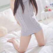 ゆゆ【男性ウケ絶対の逸材】 …えっちニット、似合ってる？お兄さん限定で見せちゃう♡ Aris（アリス）☆超恋人空間☆沖縄最大級！！