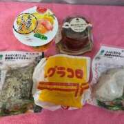 ヒメ日記 2025/11/29 07:05 投稿 もも 若葉