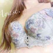 綾瀬ゆうり 嬉しいなぁ こあくまな熟女たち三河店（KOAKUMAグループ）