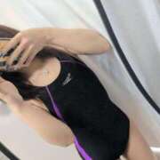 【らこ】電マ大好き敏感美女♪ 明日がラスト出勤！ コーチと私と、ビート板･･･