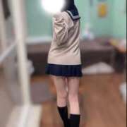 愛沢ひばり 連休前に…🥺🤍 聖リッチ女学園