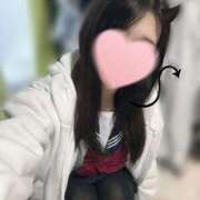 芦原 りあら 混んでるね‪🥲‎ しゃせきょっ!XX教育される制服女子たち