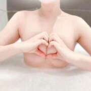 しろ 一緒に泡風呂しよ？🫧♡ E+アイドルスクール品川店