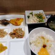 ヒメ日記 2025/11/09 08:00 投稿 いろ 逢って30秒で即尺