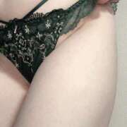 りほ 17時からです💛 逆痴漢