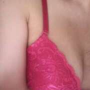 えな 赤も似合うでしょ♡ 超密着癒し性感メンズエステ(米沢)