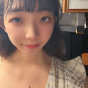 えみ えみ、今日は甘えたい気分🐰💗 パイセン