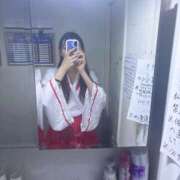 えみ えみ、ちょっと甘えに行ってもいい？🐰💗 パイセン