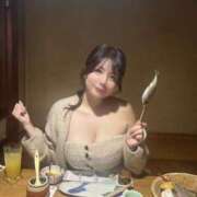 なち 🍥手に鮎持ってるの、気づきました？ 東京巨乳デリヘル おっぱいマート