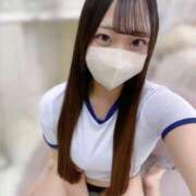 あむ 出勤してます🙌🏻💕 E+アイドルスクール新宿・歌舞伎町店