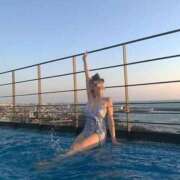 衛藤 美憂 屋上で... ティアリズム代官山