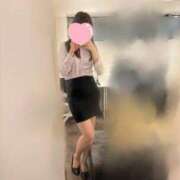 松村まみ 明日12時から♡ e女商事 池袋店
