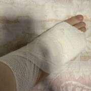 木梨あかり 小指 色気あるワイフ