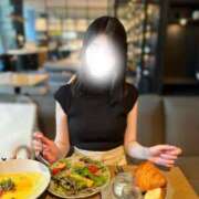 ヒメ日記 2025/10/10 17:30 投稿 平井なるみ MIRAI TOKYO 六本木店