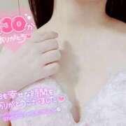 ヒメ日記 2025/07/17 09:39 投稿 いちご 白いぽっちゃりさん五反田店