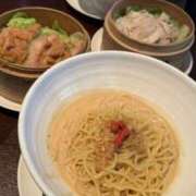 ティナ 沢山食べます🎵 排泄マニア