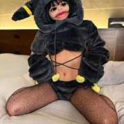 にゃん（ドS童顔痴女×元塾講師 好きなことをして生きていく。 ハニービー（Honey Bee）