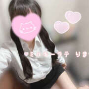 りま 今度はiPhoneが壊れちゃった🤣👊🏻 ミルキーラテ