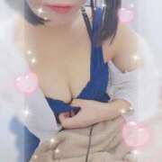 中村るるか 向かってます！❤︎ 全裸革命orおもいっきり痴漢電車