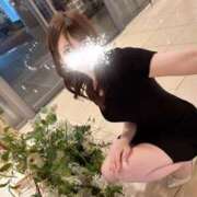 ヒメ日記 2025/12/18 08:00 投稿 依奈【エナ】 club MARIA(大阪)