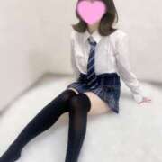 結城美柑 予約なかったらシフト下げます(T . T)待ってます 池袋派遣型リフレ 今から私は貴方の彼女